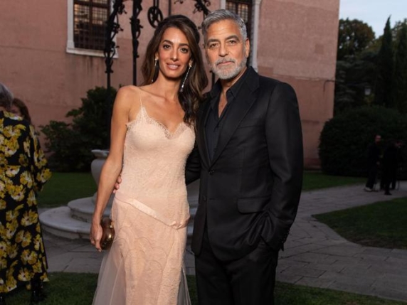George Clooney e Amal Alamuddin diventano cittadini francesi per proteggere la privacy