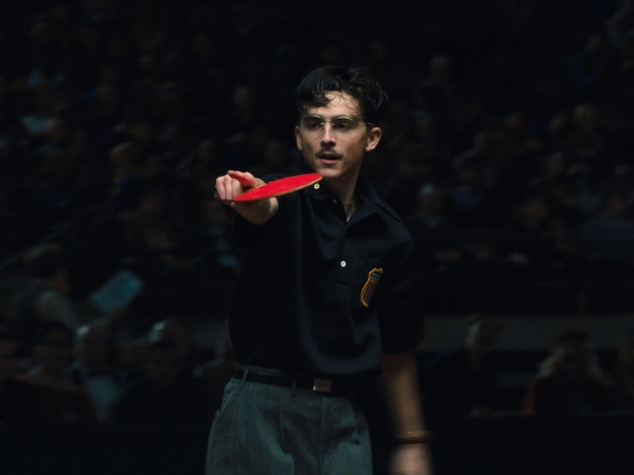 Tymothée Chalamet, l'attore fenomeno che non sbaglia un colpo (ora di ping pong)