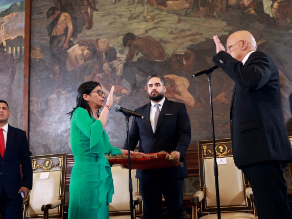 I primi sette giorni di Rodríguez: patto, faide interne e richieste di Trump