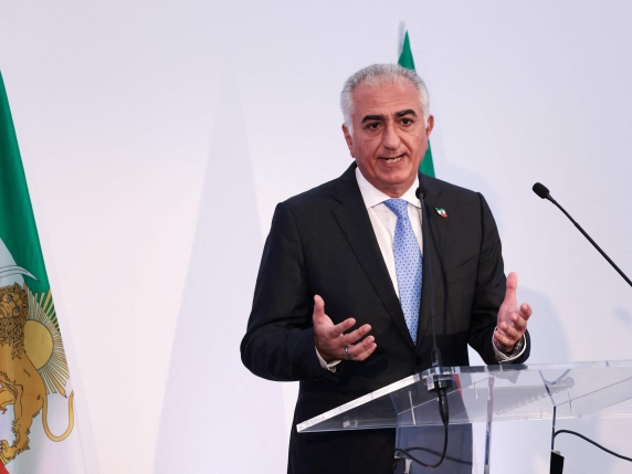 Reza Pahlavi: l'esiliato figlio del re d’Iran chiede libertà e pace con USA e Israele