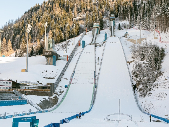 Aumento della presenza di agenti americani in Italia per proteggere atleti e funzionari statunitensi a Milano‑Cortina