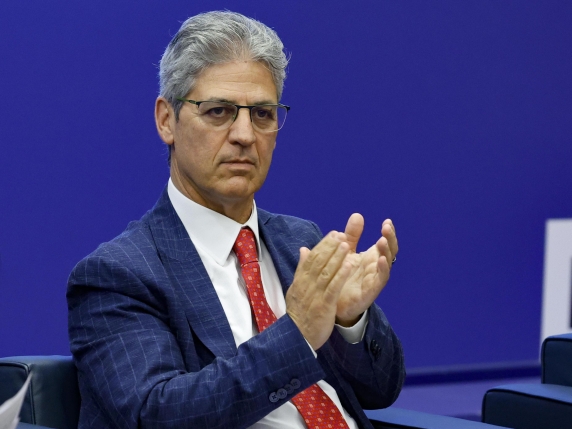 Petrecca, le Olimpiadi sono solo l'ultimo caso: notizie nascoste, sfiducie e il servizio sulla moglie. Le «imprese» del direttore