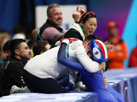 Più severa degli occidentali, più morbida degli orientali: chi è Qi Mengyao, la coach azzurra della staffetta