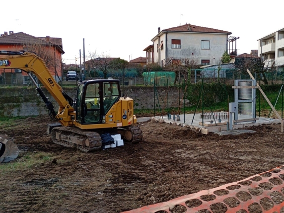 Antenna di 30 metri nel Parco del Serio, cittadini in rivolta