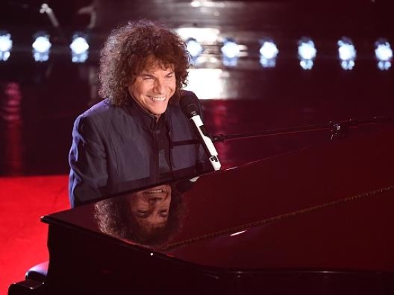 Riccardo Cocciante: «Io come Quasimodo, la vita mi ha negato il fisico. Da giovane ero chiuso in me, la musica mi ha liberato»