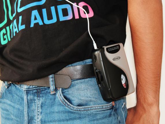
                                    
                                Musica "vintage": i walkman ancora in vendita, per i nostalgici delle cassette
