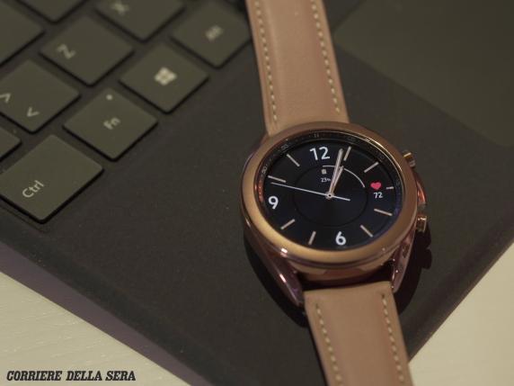 
                                    
                                Samsung Galaxy Watch3 recensione: il vero rivale dell'Apple Watch