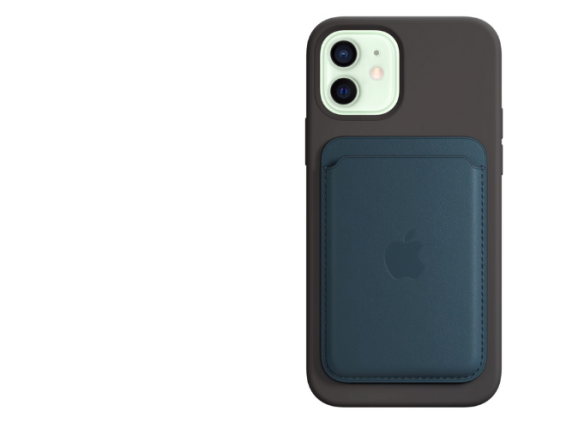 
                                    
                                MagSafe, gli accessori per gli iPhone 12 diventano magnetici: i migliori da acquistare