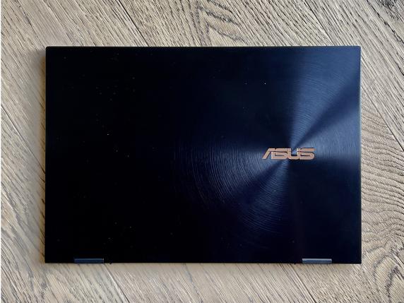 
                                    
                                Asus ZenBook Flip S, la prova del trasformabile che è una scheggia