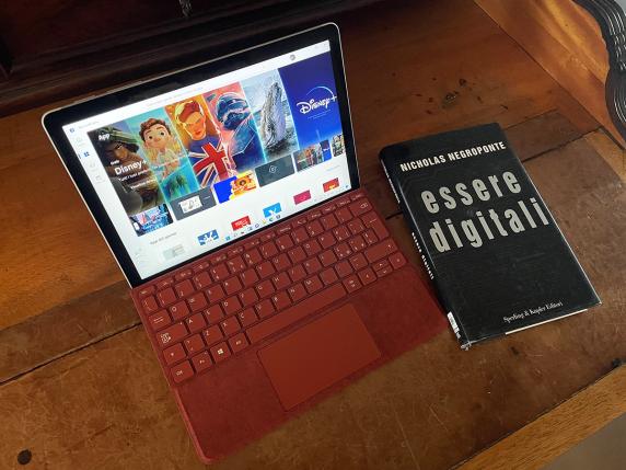 
                                    
                                Surface Go 3, il sistema economico per sfruttare Windows 11 e Office