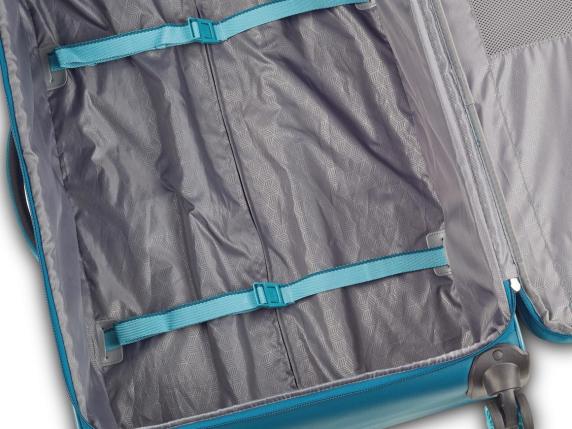Come preparare la valigia da portare in aereo: dieci trucchi che abbiamo  imparato quest'estate