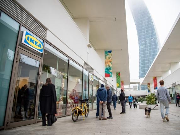 Ikea, sciopero il 5 dicembre contro il premio «presa in giro». Meno clienti, modello in crisi?