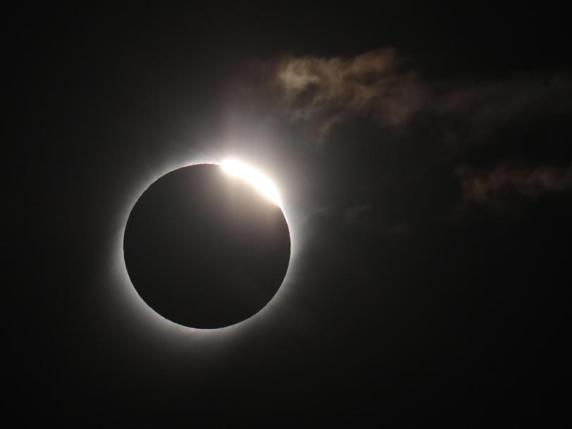 Eclissi totale di Sole dell'8 aprile: l'orario, come vederla dall'Italia. Cosa sapere su «l'evento astronomico dell'anno»