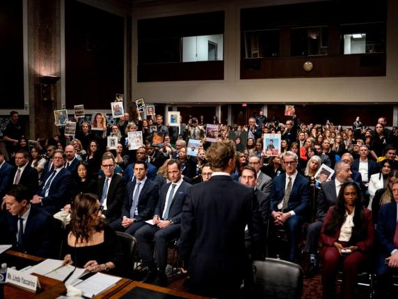 Allarme sextortion negli Stati Uniti: aumentano i suicidi di minorenni, migliaia le segnalazioni
