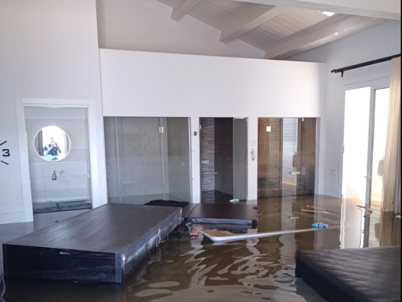 Ad un anno dall'alluvione in Emilia Romagna apre il suo B&B devastato dal fango alla vigilia dell'inaugurazione