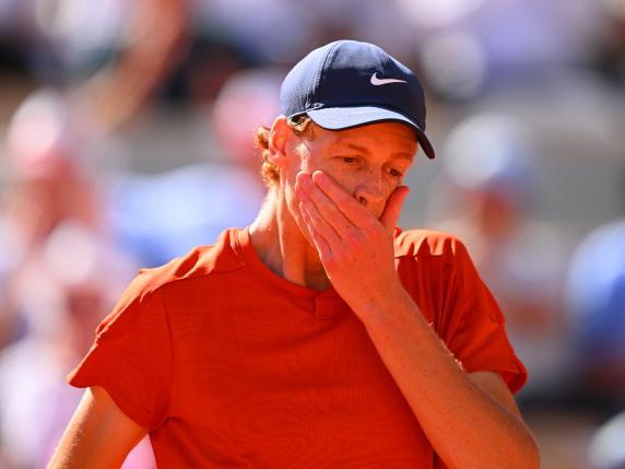 PARIS, FRANCE - JUNE 07: Jannik Sinner of Italy reacts against Carlos Alcaraz of Spain during the Men's Singles Semi-Final match on Day Thirteen of the 2024 French Open at Roland Garros on June 07, 2024 in Paris, France. (Photo by Tim Goode/Getty Images)