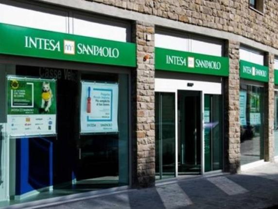 Intesa Sanpaolo vale 70,4 miliardi in Borsa, torna in vetta nell'eurozona (davanti a Santander, Bnp Paribas, Unicredit e Bbva)