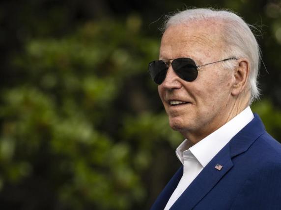 Nuovi dubbi su Biden: «Un medico esperto di Parkinson alla Casa Bianca 10 volte». Lo staff: controlli di routine