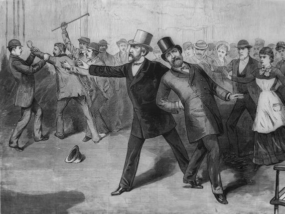 Da Lincoln a Kennedy, da Ford a Roosevelt: tutti i presidenti Usa uccisi o feriti in un attentato prima di Trump