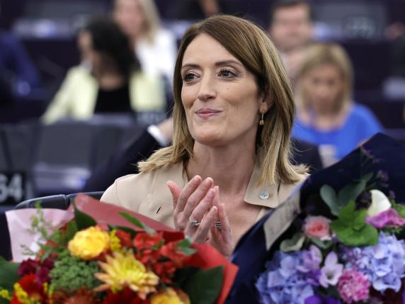 Parlamento Ue, Roberta Metsola riconfermata presidente con una maggioranza record: 562 voti