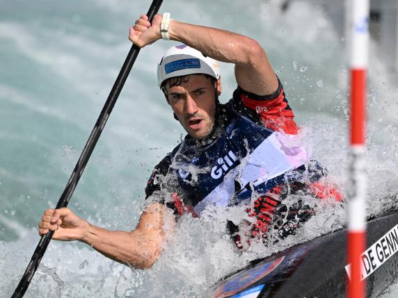 LONDON, ENGLAND - SEPTEMBER 21: Giovanni De Gennaro of Italy during the 2023 ICF Canoe Slalom World Championships Men's Kayak Heats at Lee Valley White Water Centre on September 21, 2023 in London, England. (Photo by Justin Setterfield/Getty Images)
