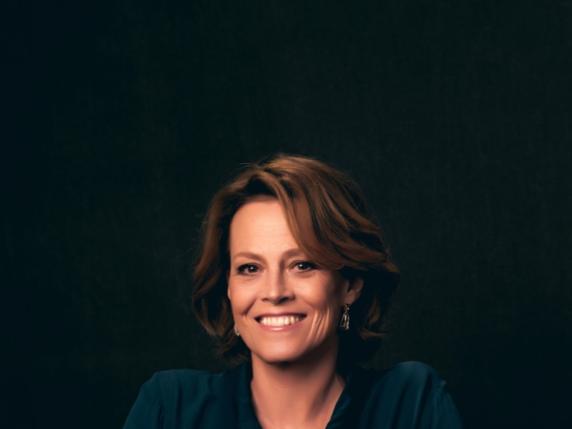 Sigourney Weaver: «Faccio il tifo per Kamala Harris. E chiedo ai registi italiani di ingaggiarmi»