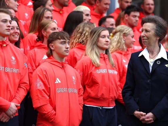 Jill Biden, principi, re e nessun russo: chi c'è alla Cerimonia di apertura delle Olimpiadi