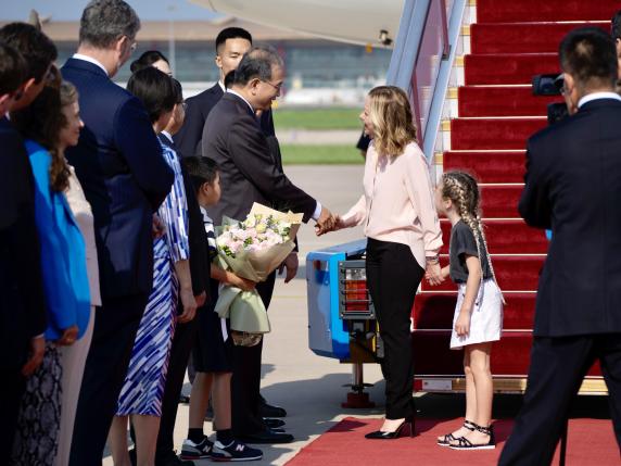 Giorgia Meloni a Pechino nella sua prima visita ufficiale in Cina