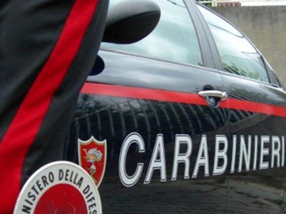 Rimini, violenza sessuale di gruppo su una 16enne: la giovane abbandonata in strada