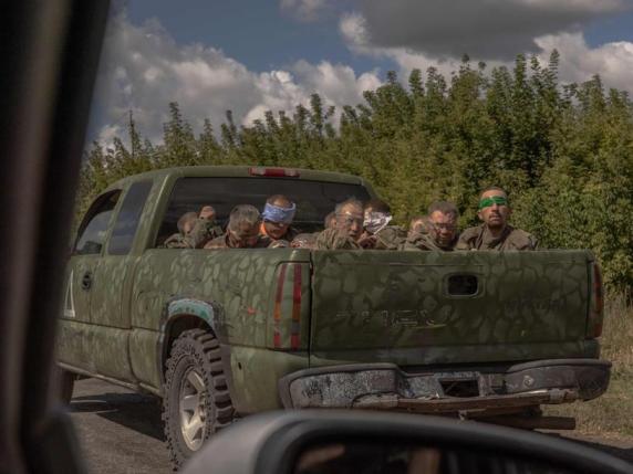 Podolyak: «Così puniamo e umiliamo Mosca. Vogliamo dire a Putin di invertire la rotta» | Russia: distrutto nel Kursk blindato italiano