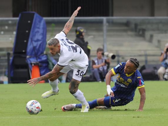 Verona-Napoli: ci prova Politano dal limite, palla fuori di poco Diretta 0-0