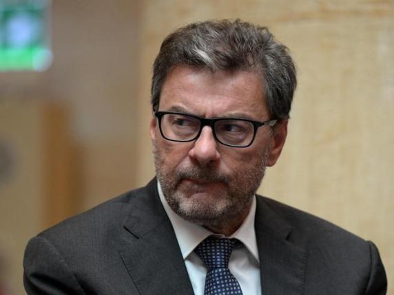 Giorgetti: «I progetti del Pnrr evocano la pianificazione quinquennale sovietica»