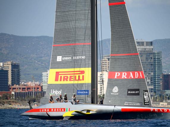 Luna Rossa batte Alinghi nella quinta regata di Louis Vuitton Cup