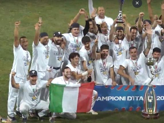 Baseball, Parma è campione d'Italia dopo 14 anni. Il capitano De Simoni: «Merito di tutti»