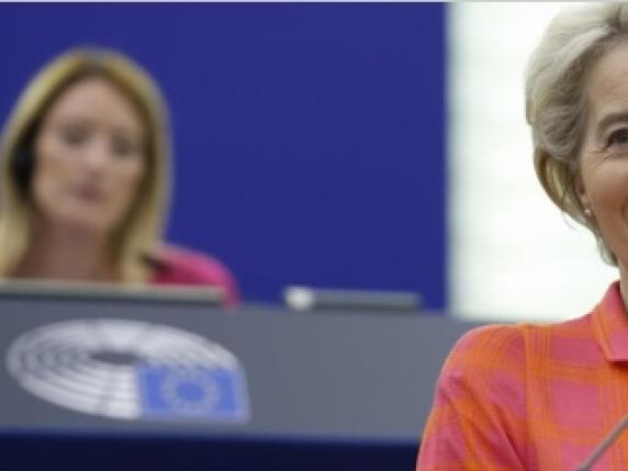 Von der Leyen rinvia la presentazione della Commissione. Su Fitto la nota dei socialisti: «Con ruolo forte per Ecr voteremo no»