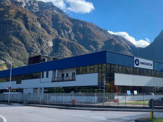 Innovatek, l'azienda di Longarone diversifica oltre gli occhiali: «Rientreranno 150 ex addetti Safilo»