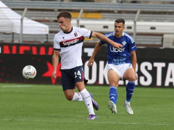 Como-Bologna 2-2, il gol di Iling Junior al 91' salva Italiano: problemi alla Var e maxi recupero