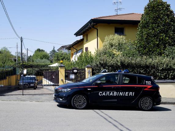 Traversetolo e il «cimitero dei bambini» scoperto nella villetta: «La madre 22enne ha partorito da sola, nessuno sapeva della gravidanza»