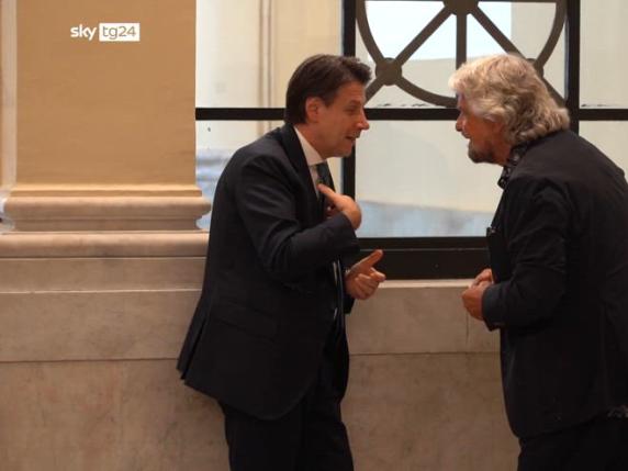 Grillo, la discesa dell’Elevato. Dai successi elettorali alla guerra con Conte sulle carte bollate