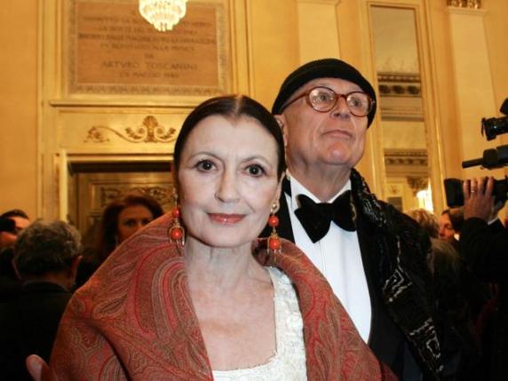 Addio a Beppe Menegatti, il regista teatrale e marito di Carla Fracci