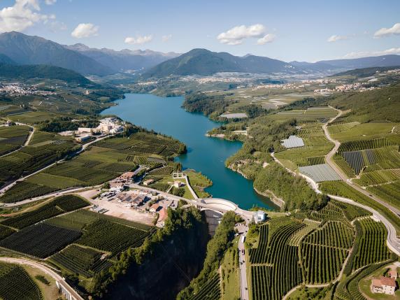 Trento, l’idroelettrico torna pubblico: siglato l’accordo per il 40% di Hydro Dolomiti Energia