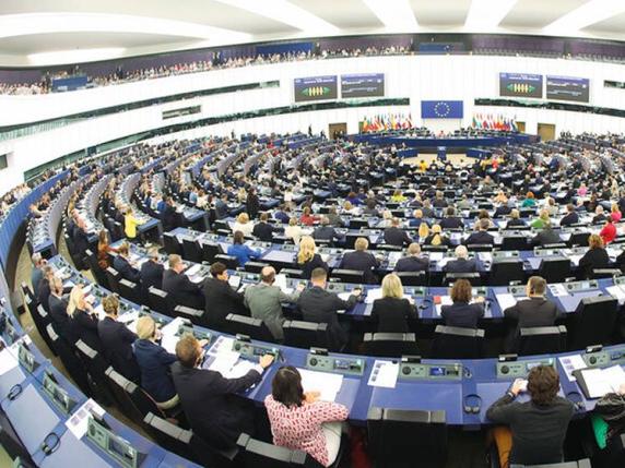 Parlamento europeo, armi per colpire in Russia. Sì alla risoluzione. Ira di Mosca