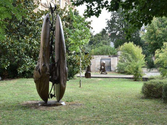 Via Tasso a Bergamo, nuovo volto per il Parco della Scultura dopo il restauro delle opere