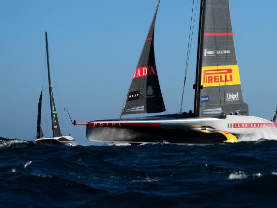 Luna Rossa, le proteste di Ineos respinte due volte: così ha vinto la regata del 2-2