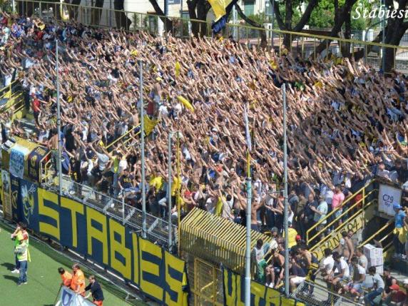 Juve Stabia nella tana della Samp: la gara a porte chiuse ferma il mini esodo dei tifosi