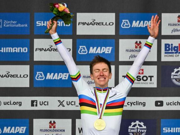 Pogacar vince anche il Giro dell'Emilia: ancora una fuga in solitaria per lo sloveno