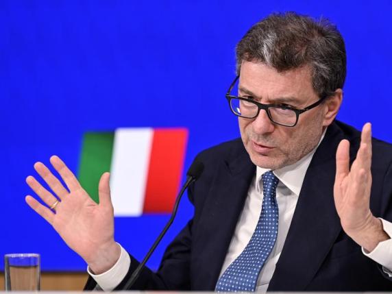 Giorgetti: in manovra i fondi per i rinnovi contrattuali, rendite catastali aumenteranno per chi ha ristrutturato con bonus