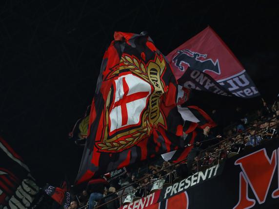 Ultras del Milan a Firenze con coltelli, sfollagente e tubi di metallo sui pullman: identificati