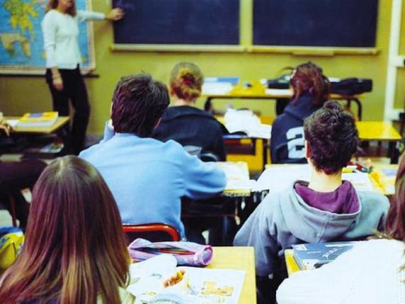 Decreto per 60.000 nuovi insegnanti di scuola media e superiore: chi può iscriversi e quali regole