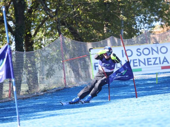 Sci vista mare, in Friuli Venezia Giulia le leggende del circo bianco si sfidano alla Barcolana Ski